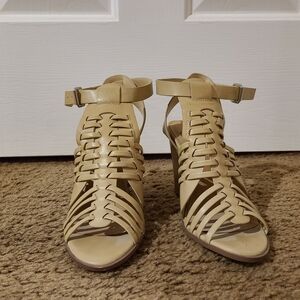 Heart In D Creamy High Heels Sandals